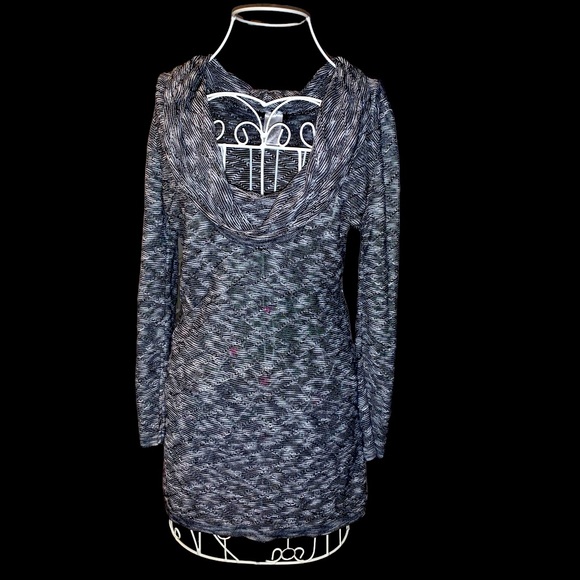 VENUS Black & White Cowl Neck Women’s Top Size Small - Picture 4 of 7